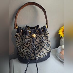 Tory Burch Monogram Bucket Bag  Great Condition
